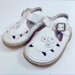 Girls white sandals‎